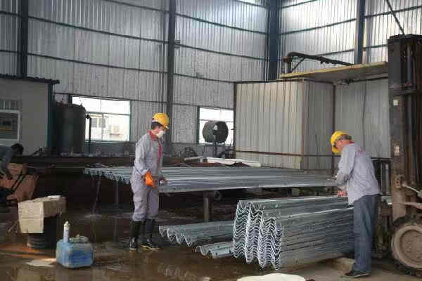 Galvanized  W Beam